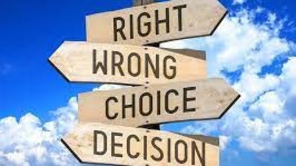 Activity 17. Difficult decisions. March 18th. English 3° B